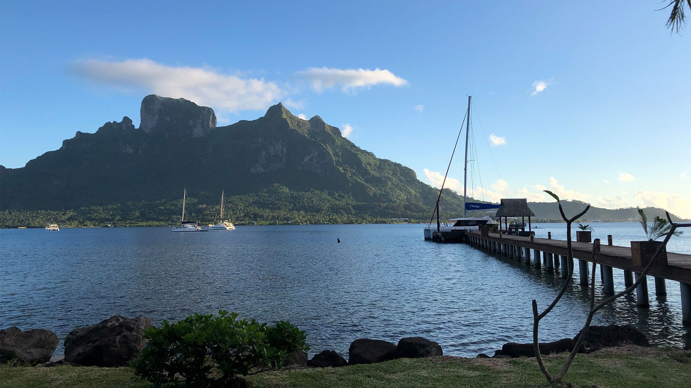 Sunsail Tahiti view pier catamaran