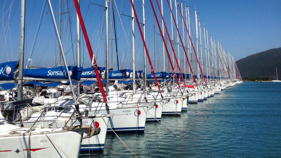 Base yachts