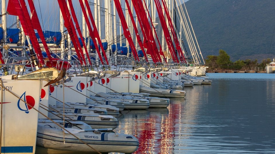 Monohulls with Dinghies 