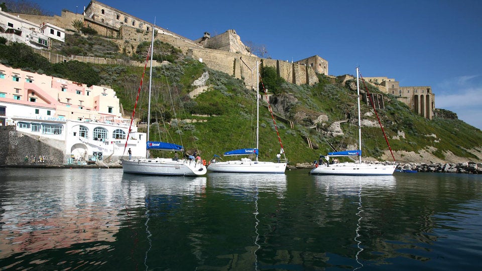 Sunsail mohohull anchoring in Procida Sunsail mohohull anchoring in Procida